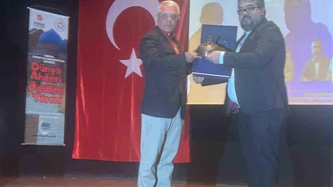 Kasap Halil Usta'ya Dünya Ahilik Ödülü