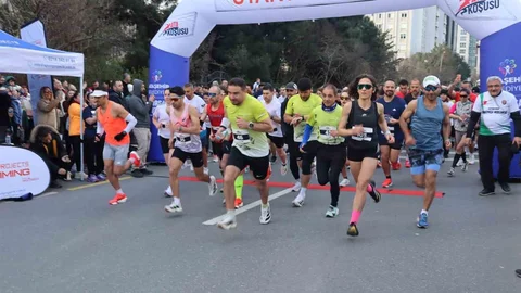 Ataşehir’de 1200 Sporcu Koştu