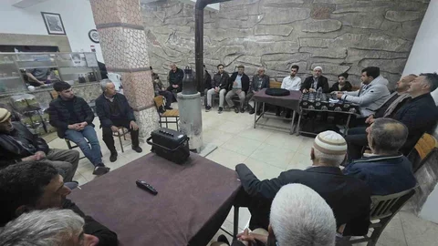 Köşk’te Kahvehane Sohbetleri Devam Ediyor