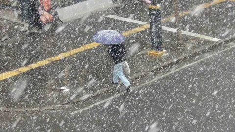 Kars’ta Aniden Kar Yağışı Başladı