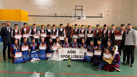 Ağrı Spor Lisesi Şampiyon Oldu