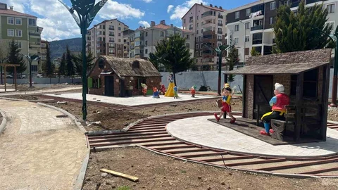 Isparta'da Tomurcuk Masal Parkı Açılıyor