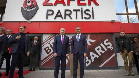 CHP Genel Başkanı Özel, Özdağ’ı Ziyaret Etti