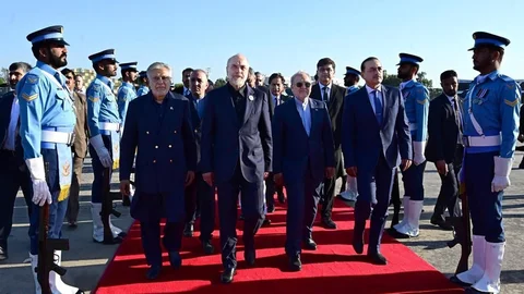 İran Heyeti Pakistan'dan Ayrıldı