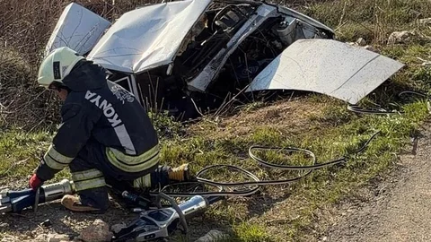 Kontrolden Çıkan Araç Şarampole Yuvarlandı
