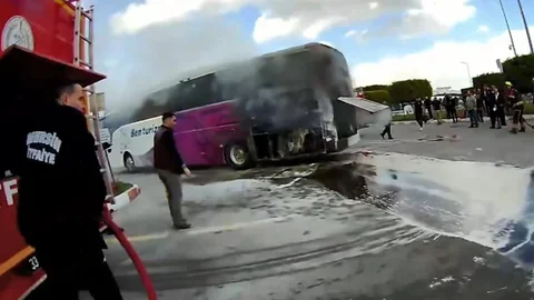 Mersin’de Otobüs Yangını Kontrol Altına Alındı