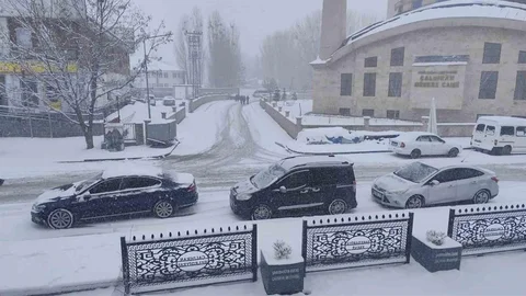 Çaldıran’da Kış Yeniden Etkili Oluyor
