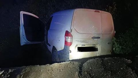 Kırıkhan'da Hafif Ticari Araç Devrildi