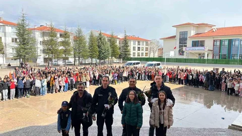 Polis Ekiplerine Sıcak Karşılama