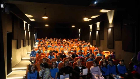 Bilecik'te Başkan Durgut Öğrencilerle Buluştu