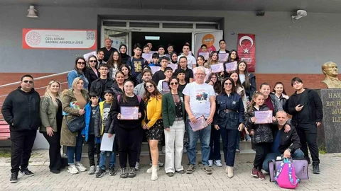 İzmir'de Öğrencilerden Uzay İstasyonu İle Bağlantı