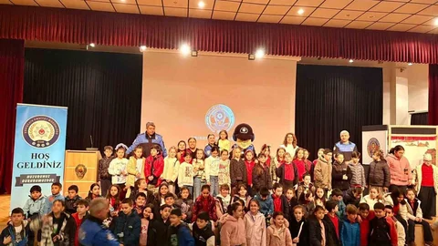 Eskişehir'de Öğrenciler Emniyet Birimlerini Ziyaret Etti