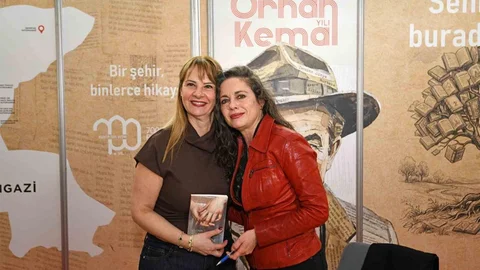 Nilüfer Açıkalın Bursa’da Okurlarıyla Buluştu