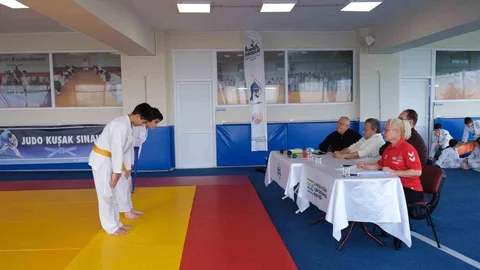 Büyükçekmece'de Judo Kuşak Sınavı Heyecanı