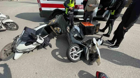 Karaman'da Motokuryeler Çarpıştı