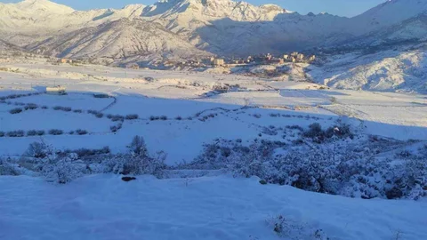 Batman'da Nisan Ortasında Kar Yağışı