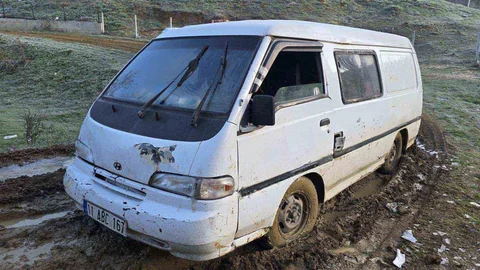 Bilecik'te Kaçak Odun Ele Geçirildi