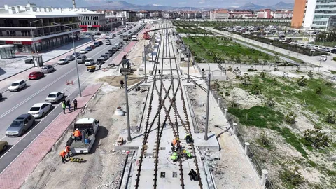 Konya'da Tramvay Hattı Çalışmaları Devam Ediyor
