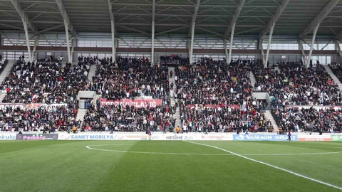 Elazığspor Bayrak Seferberliği Başlattı