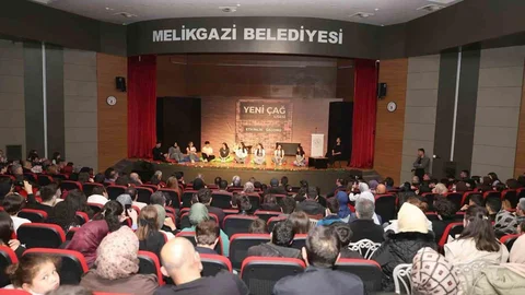 Mektep Melikgazi Tiyatro Oyunu Beğeni Topladı