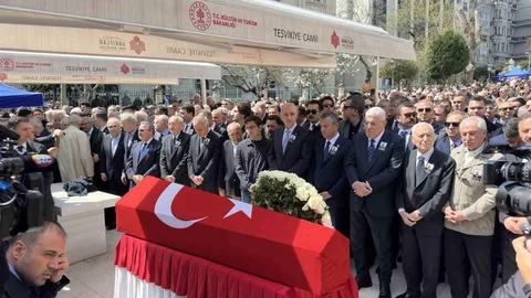 Hüsamettin Cindoruk Son Yolculuğuna Uğurlandı
