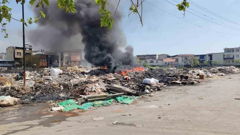 Buca'da Sanayi Atıkları Yangını