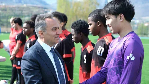 Tokat’ta Gençler Futbol Turnuvası Heyecanı