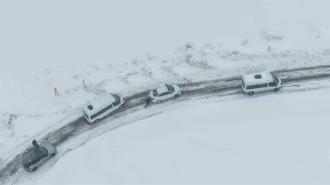 Muş’ta Kar Yağışı Nedeniyle Mahsur Kalanlar Kurtarıldı