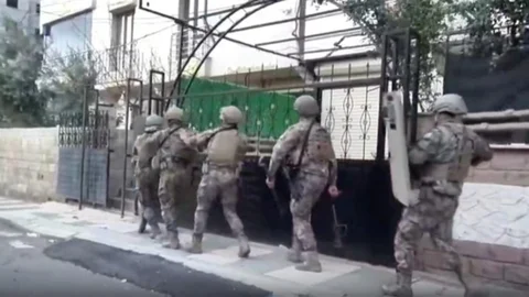DEAŞ'a Yönelik Operasyonlar: 525 Gözaltı