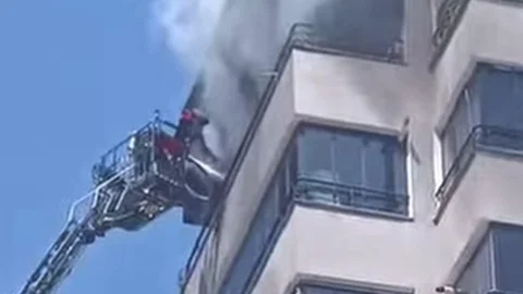 Gaziantep'te 8 Katlı Binada Yangın Çıktı