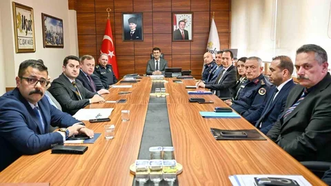 Uşak'ta Güvenlik Toplantısı Yapıldı