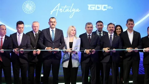 Batı Akdeniz Kariyer Fuarı Açıldı