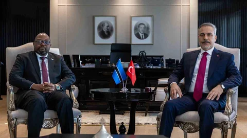 Hakan Fidan'dan Botsvana ile Görüşme