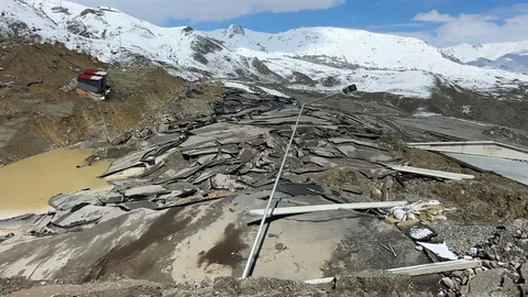 Hakkari'de Heyelan Sonrası Büyük Hasar