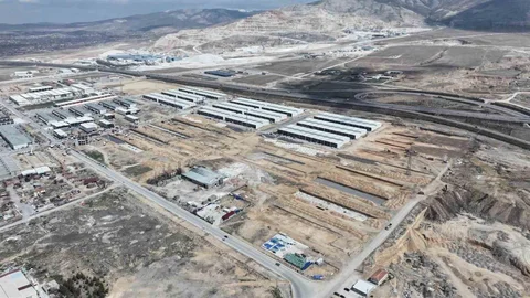 Niğde'de Esnafa Destek Projesi Temel Atma Töreni