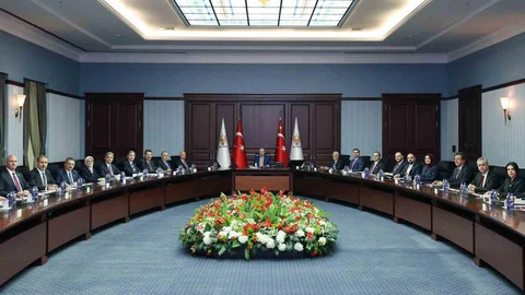 AK Parti MYK Toplantısı Başladı