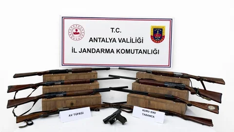 Antalya’da Ruhsatsız Silah Operasyonu
