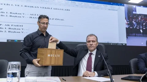 Mersin Büyükşehir Meclisi’nde 2025 Faaliyet Raporu Kabul Edildi, Encümen ve Komisyonlar Seçildi