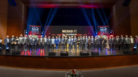 Vahap Seçer, Mesiad 35. Yıl Ödül Töreni’ne Katıldı