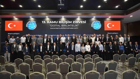 Hatay'da Kamu Bilişim Zirvesi Başarı Getirdi