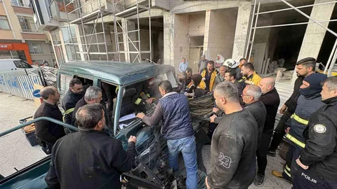 Kastamonu'da Ekmek Taşıyan Araçlar Çarpıştı