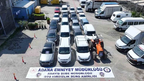Adana'da Depremde Hasar Gören Araç Operasyonu