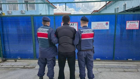 Düzce'de 21 Kişi Tutuklandı