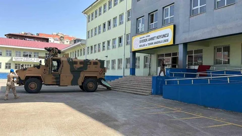 Şanlıurfa'da Lisede Silahlı Saldırı