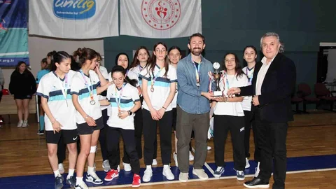Muğla'da Kadın Futsal Takımı Şampiyon Oldu