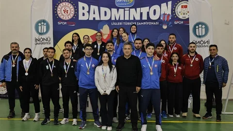 Zonguldak'ta Badminton Şampiyonu BEUN Oldu