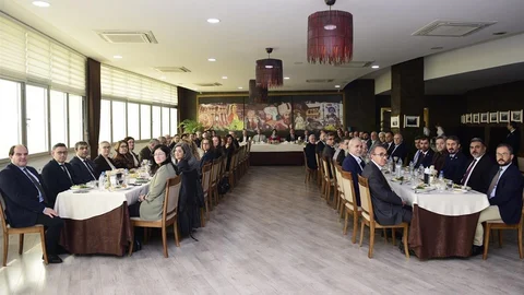 Manisa'da Yükseköğrenim Vakfı Toplantısı