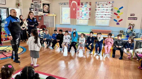 Kars'ta Öğrencilere Güvenlik Eğitimi