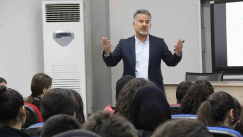 Cizre’de LGS İçin Rehberlik Seminerleri Başladı