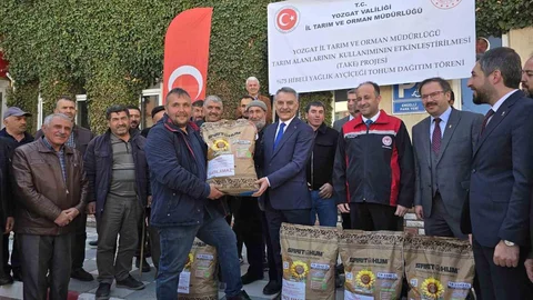 Yozgat’ta Ayçiçeği Tohumu Dağıtımı Yapıldı